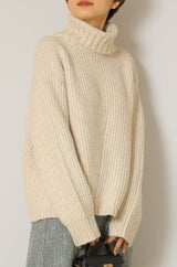 ロービングタートルネックプルオーバー