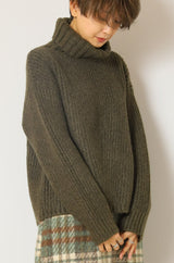 ロービングタートルネックプルオーバー