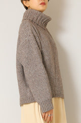 ロービングタートルネックプルオーバー