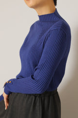 ヒートハイネック袖釦プルオーバー