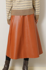 フェイクレザーフレアスカート