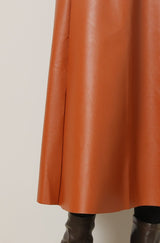 フェイクレザーフレアスカート