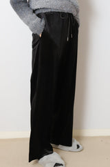 ベロアイージーストレートパンツ