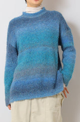 グラデーションニット