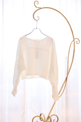 エンボス加工ショートプルオーバー