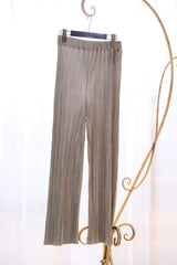 シャイニープリーツパンツ
