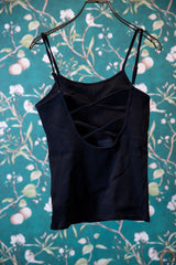 カップ付きバックレースアップキャミソール