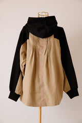 バックデザインパーカー