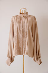 ピンタックフリルカラーブラウス